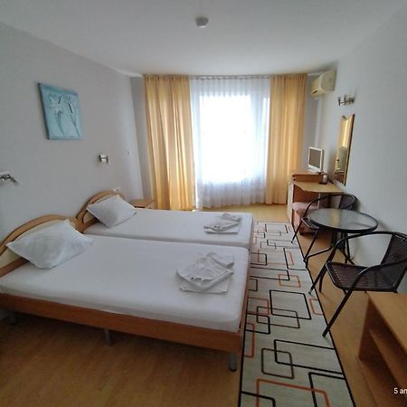 Family Hotel Coral Sozopol Exterior foto