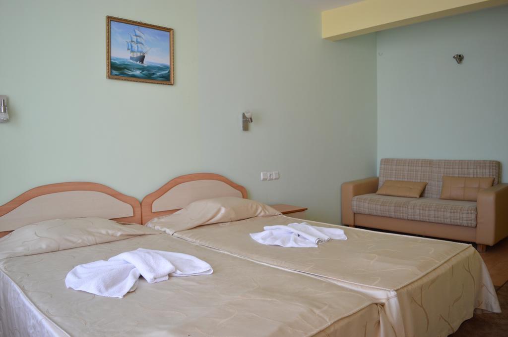 Family Hotel Coral Sozopol Exterior foto