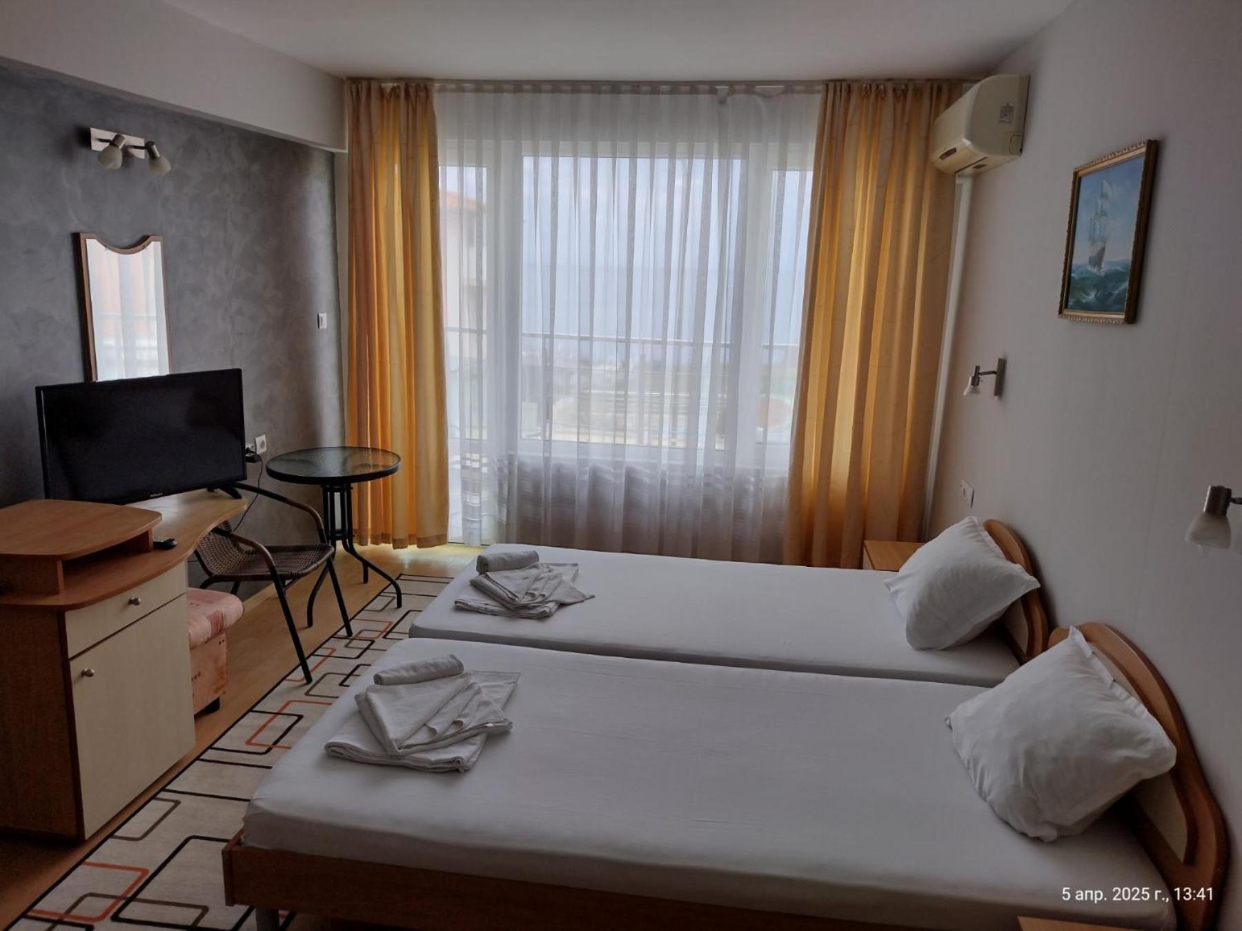 Family Hotel Coral Sozopol Exterior foto