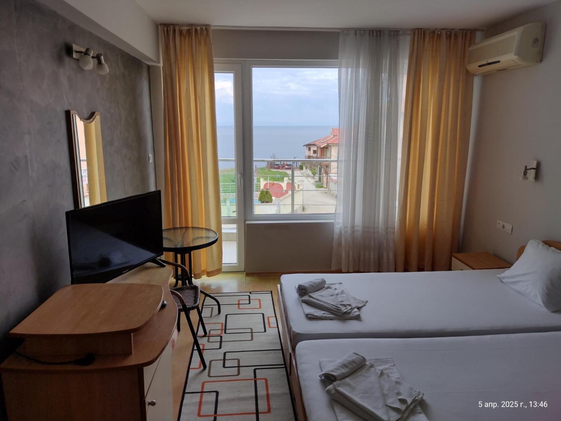 Family Hotel Coral Sozopol Exterior foto