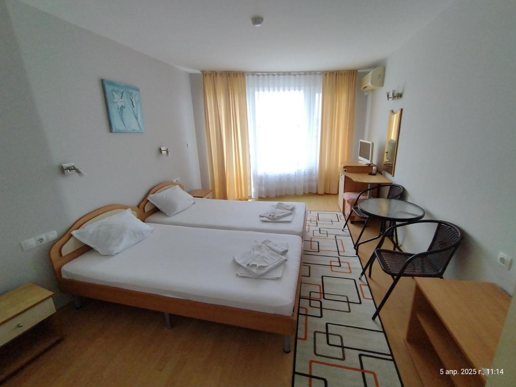 Family Hotel Coral Sozopol Exterior foto