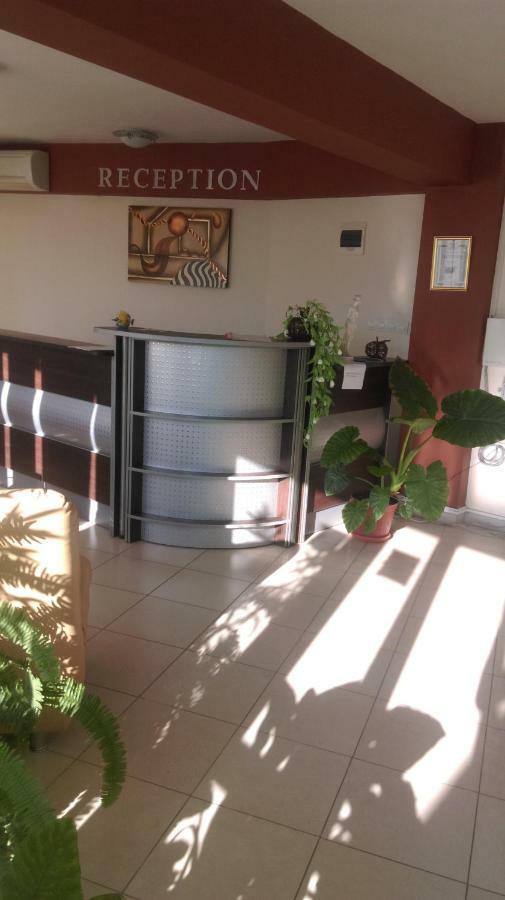 Family Hotel Coral Sozopol Exterior foto